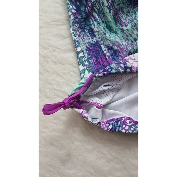 Fabletics Norwalk Tank Top Built in Sports Bra - Picture 5 of 7